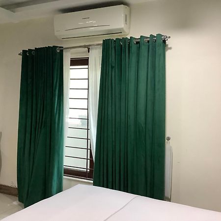 Rose Valet Guest House อิสลามาบัด ภายนอก รูปภาพ