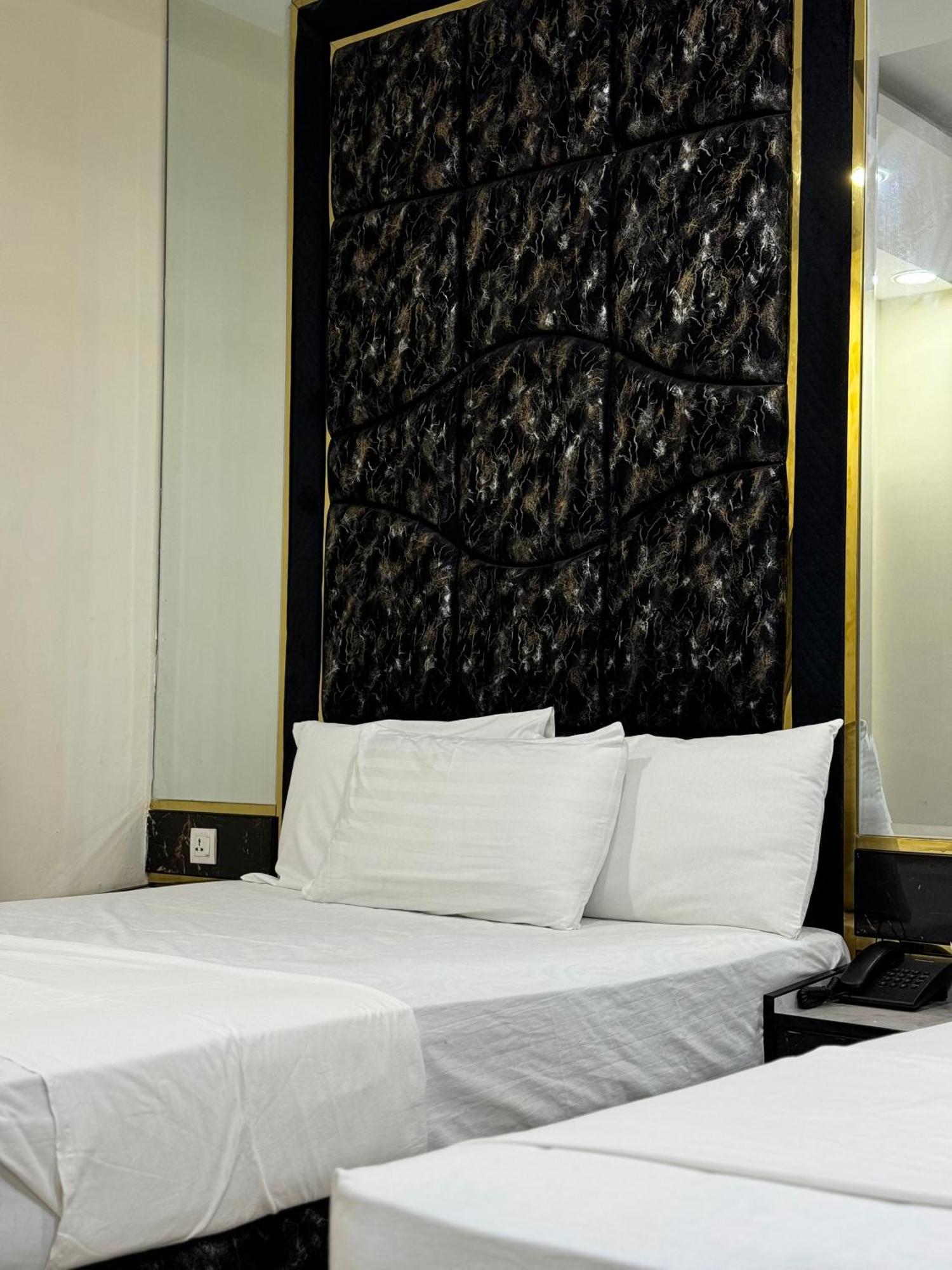 Rose Valet Guest House อิสลามาบัด ภายนอก รูปภาพ
