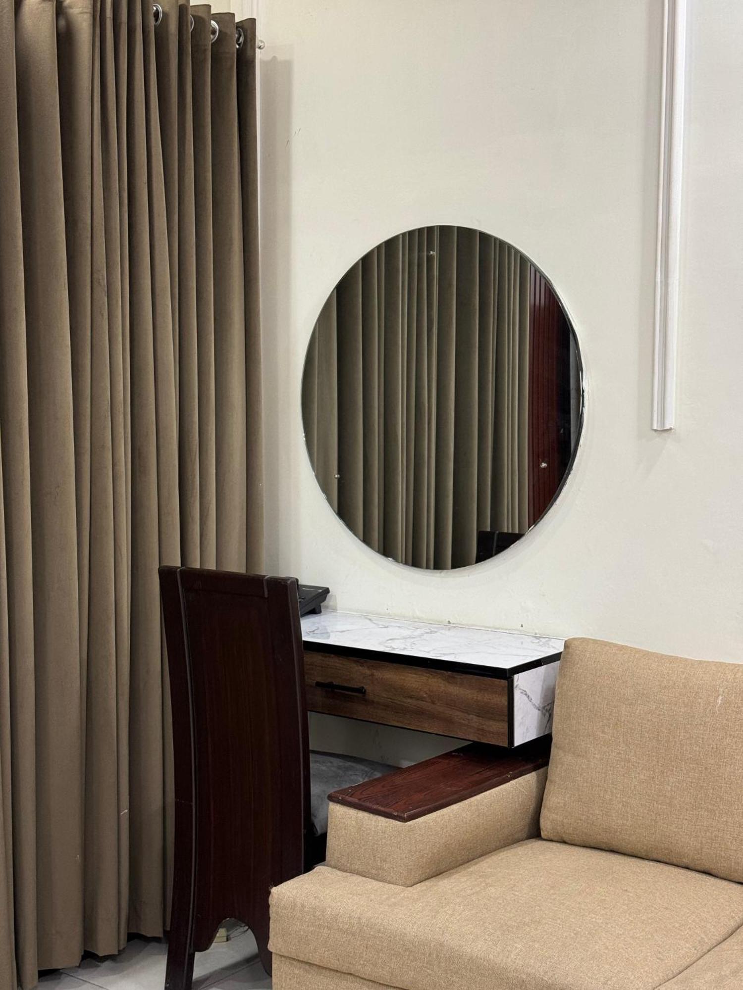 Rose Valet Guest House อิสลามาบัด ภายนอก รูปภาพ